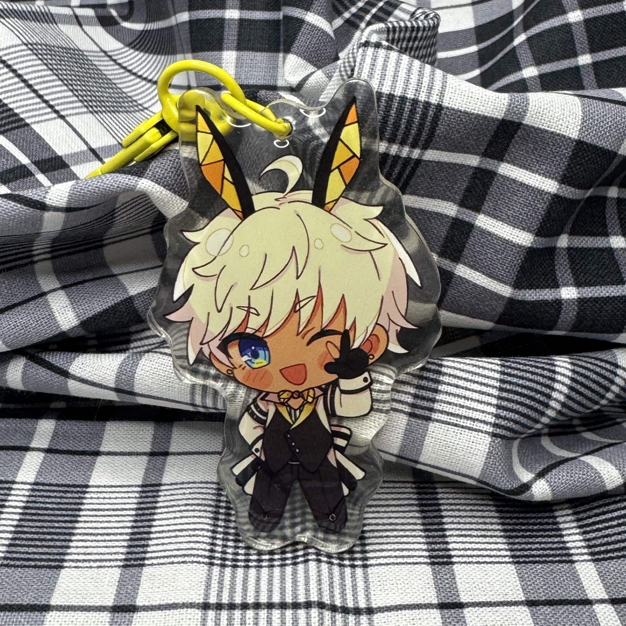 MAMMON [BUNNY]  [OBEY ME] KEYCHAIN